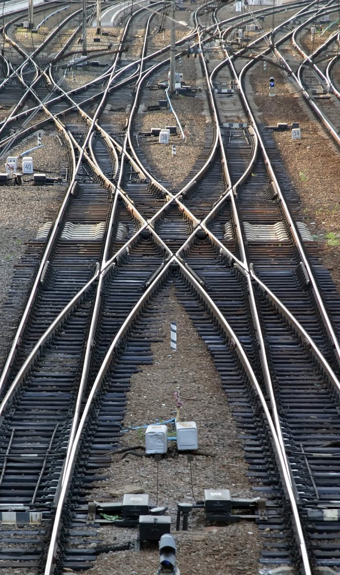 Image of railroad tracks